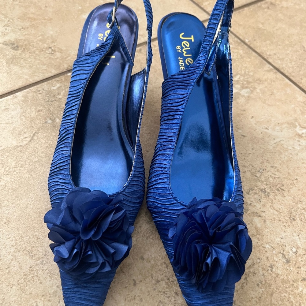 Elegant Blue Slingback Heels with Floral Accent